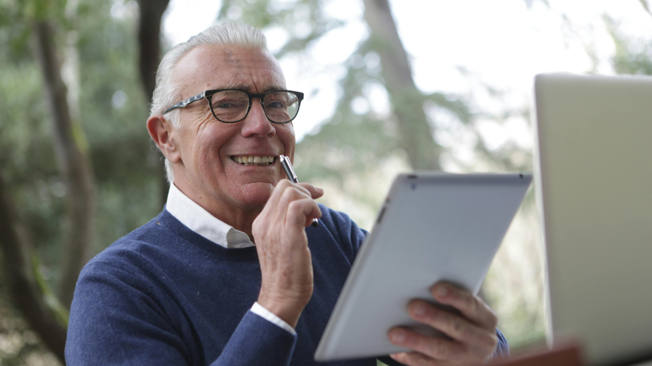 How Does Technology Help Seniors