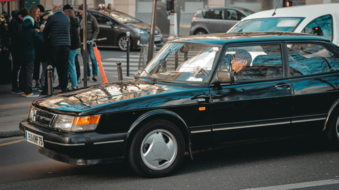 Signs An Elderly Parent Should Not Drive