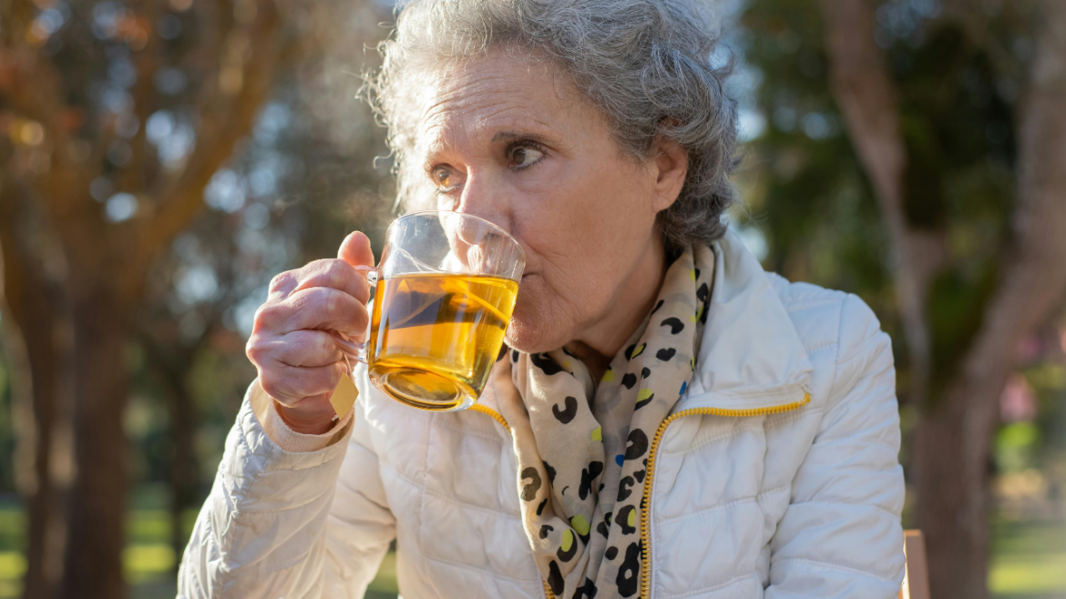 Should Seniors With Dementia Drink Soda?