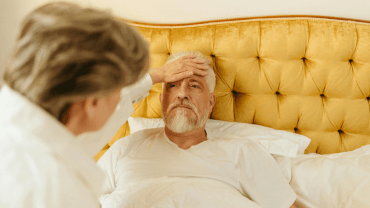 How To Wash An Elderly Loved One's Hair In Bed