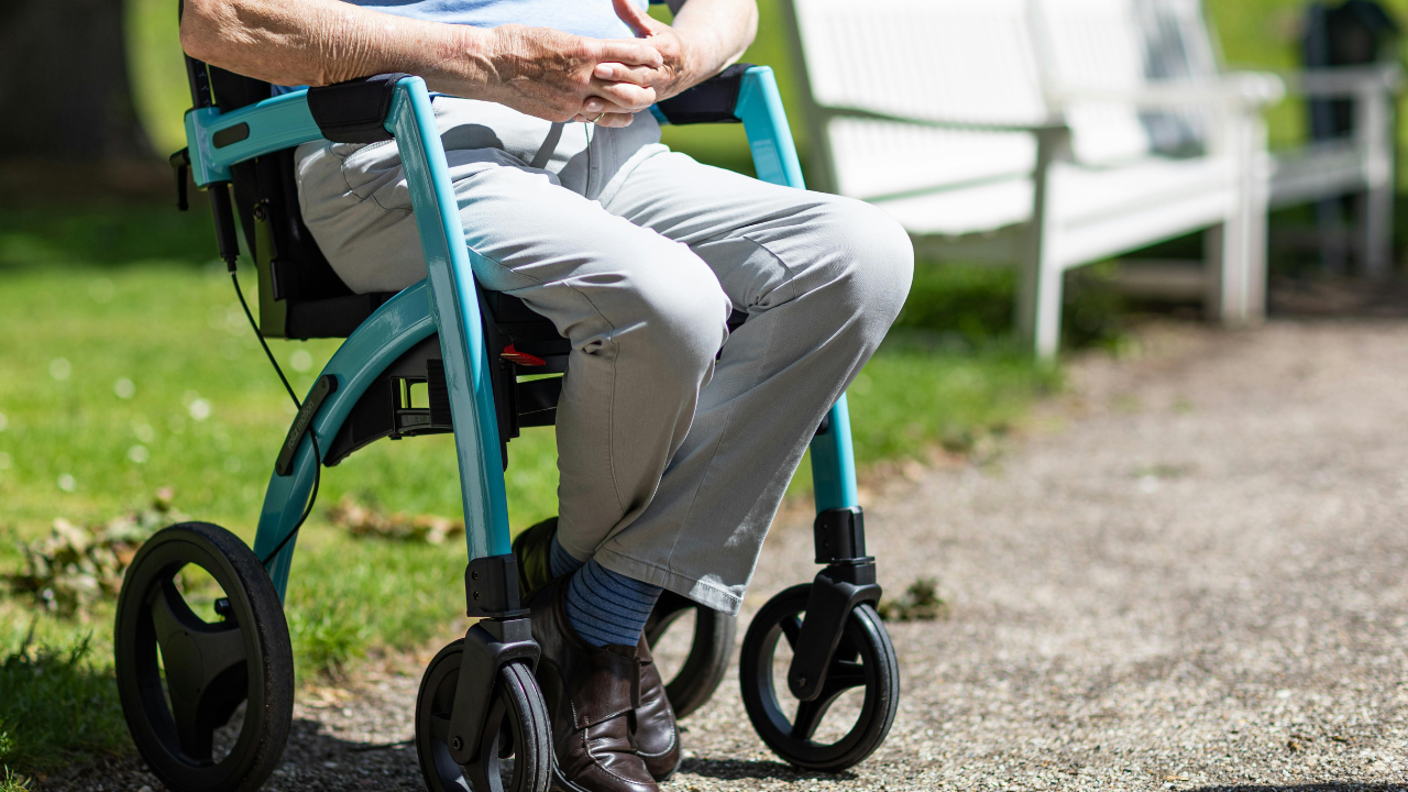 When Is It Time For A Senior To Use A Walker?