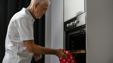 Should Seniors Wear Depends?