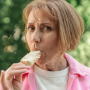 Should Seniors Eat Protein Bars?