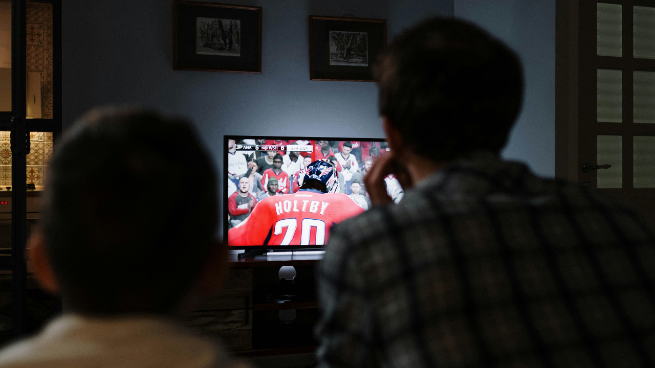 Can Watching TV Stimulate The Brain Of Seniors?