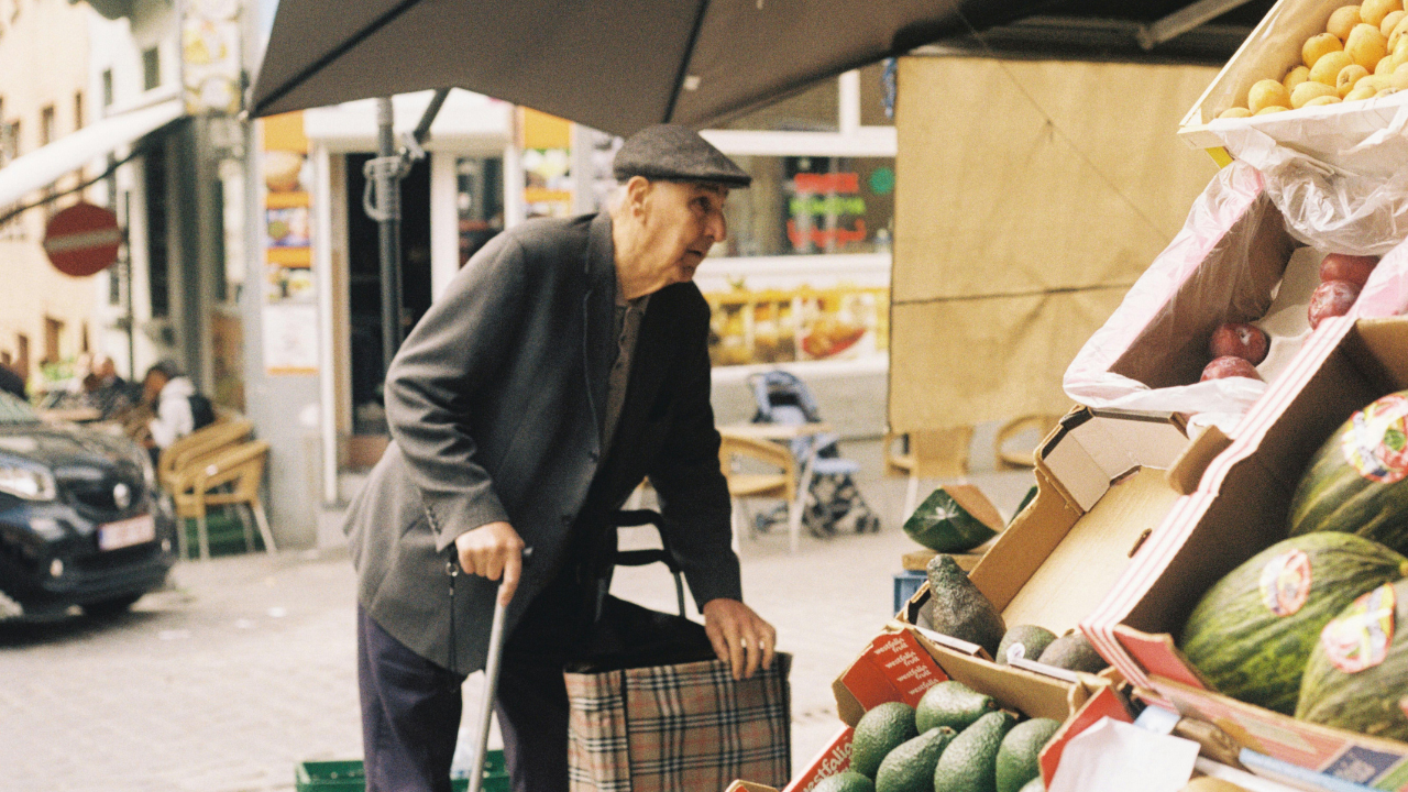 What Should Seniors Eat More Of: Fruits Or Vegetables?