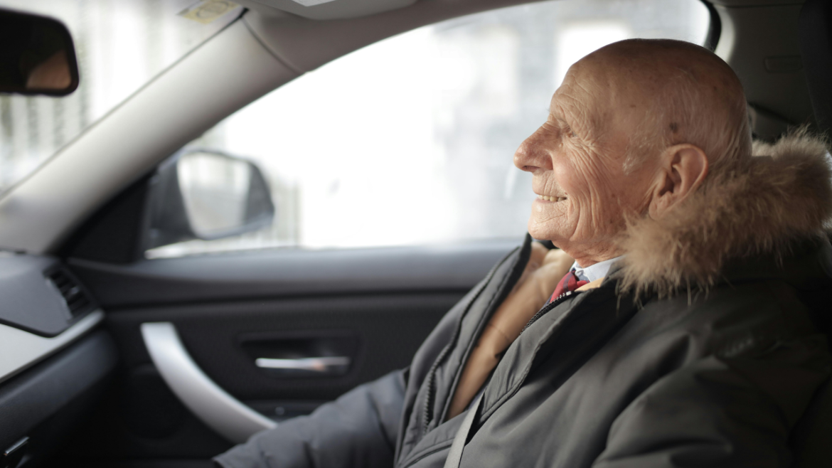 At What Age Should Seniors Stop Driving?