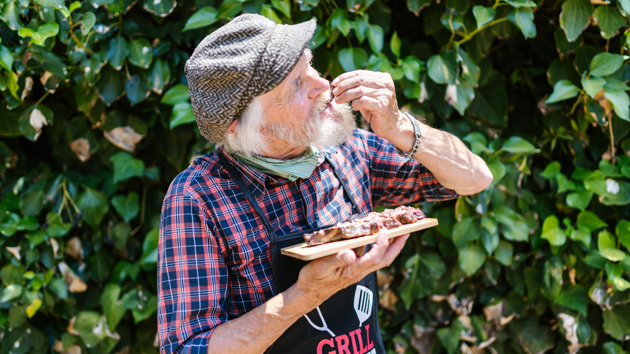 What's Better Protein For Seniors: Chicken Or Steak?