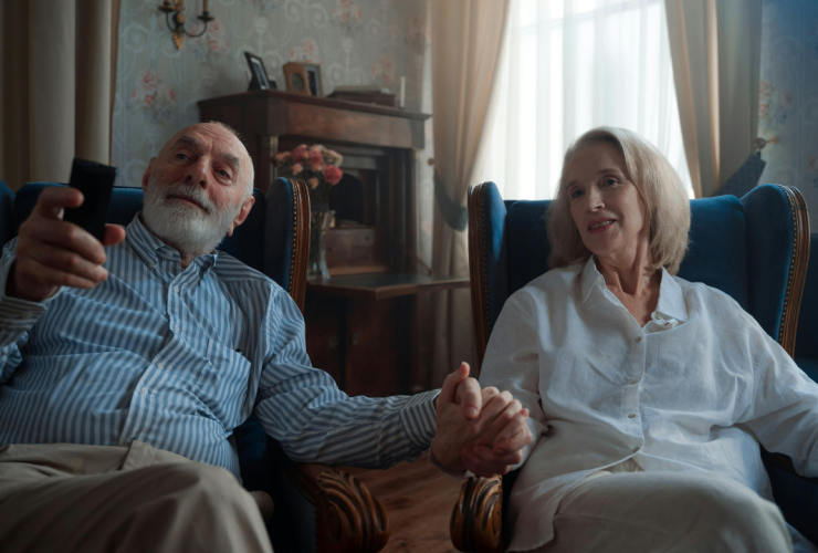 Can Watching TV Help Stimulate A Senior's Brain?