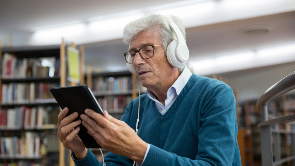 What’s Better For A Senior: A Computer Or Tablet?