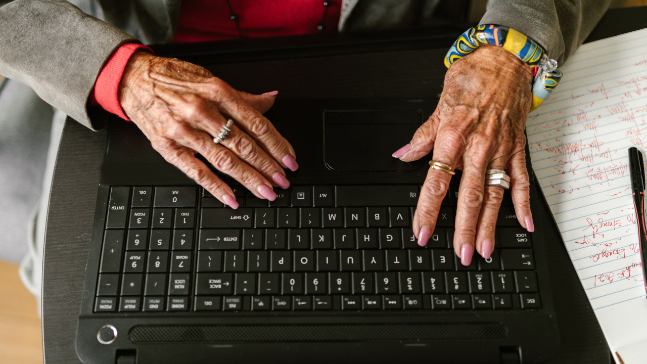 Best Financial Tools For Seniors Over 65 Years Old