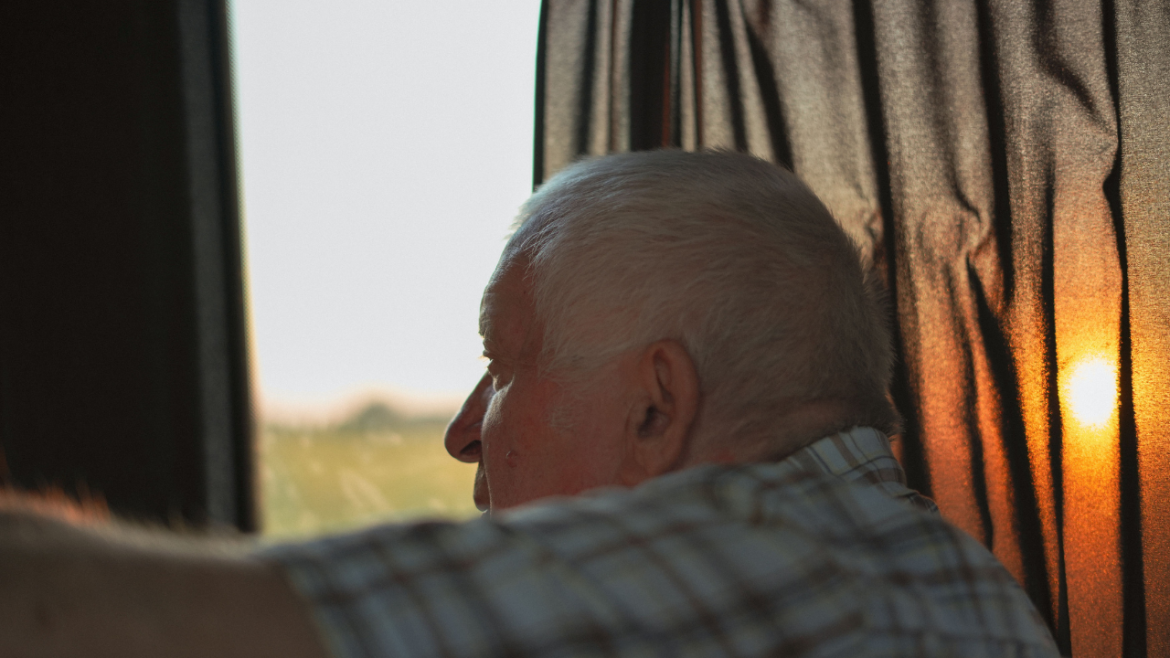How To Survive Extreme Heat Warnings In Arizona For Seniors