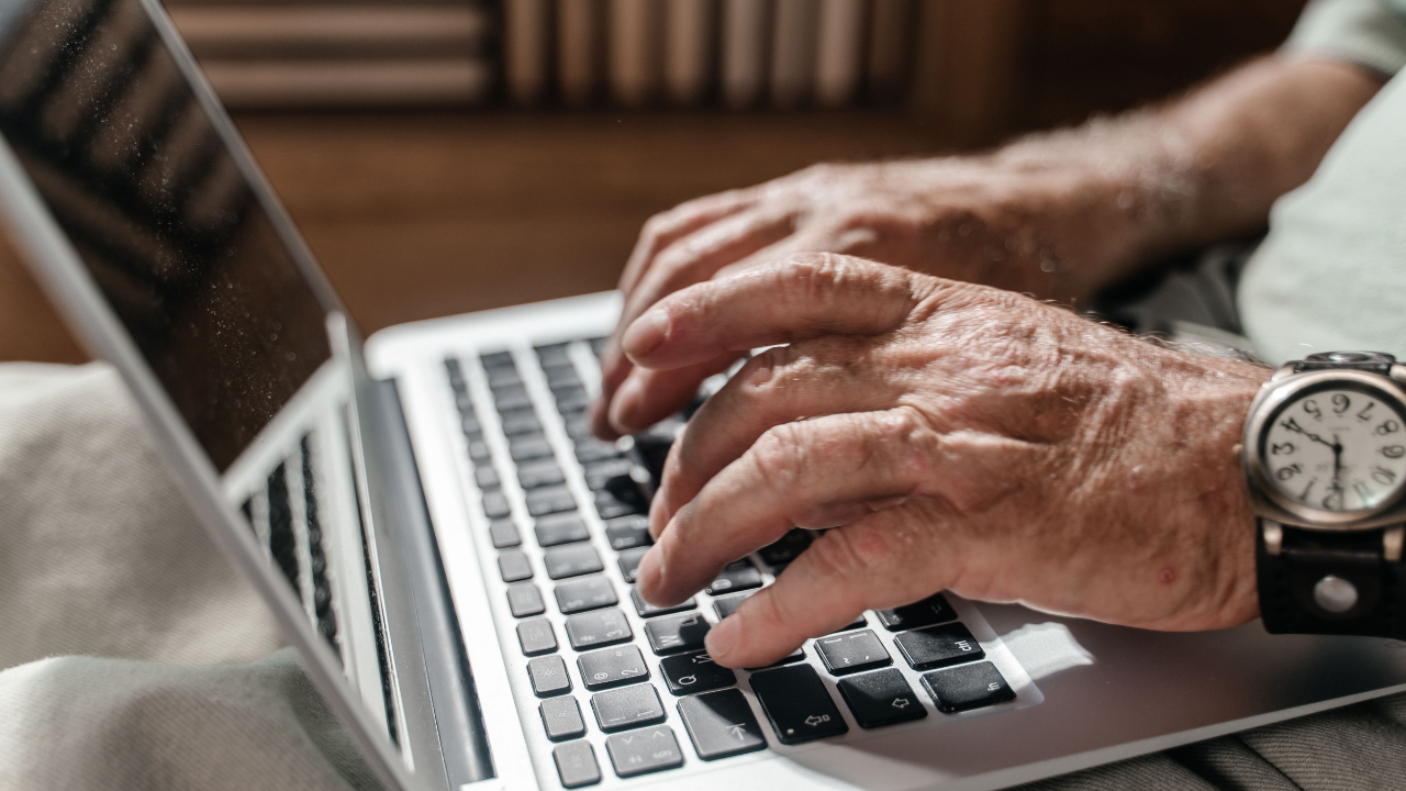 Best Therapy Sites For Seniors Who Deal With Depression